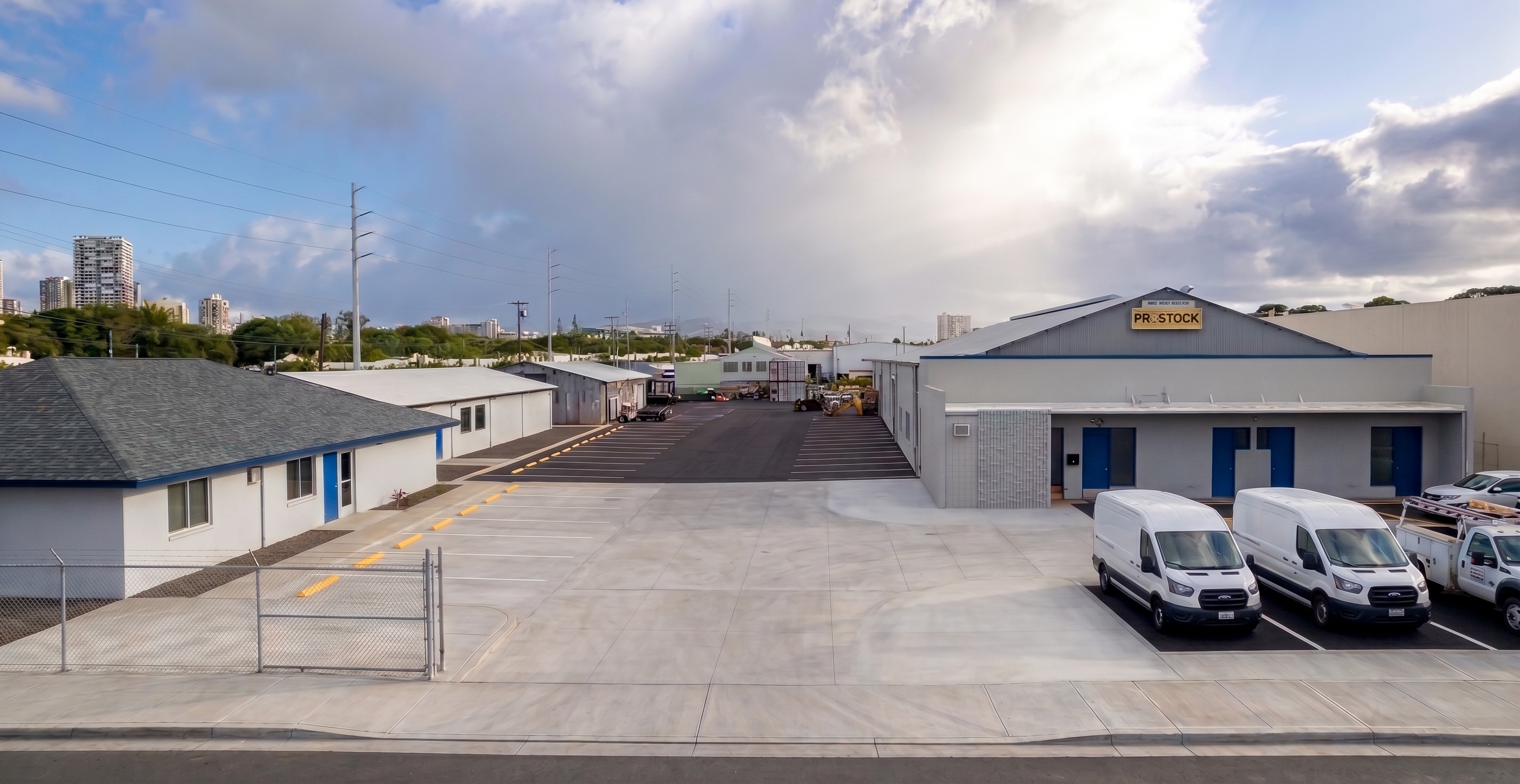 Admor HVAC Oahu Mapunapuna superstore and warehouse compound