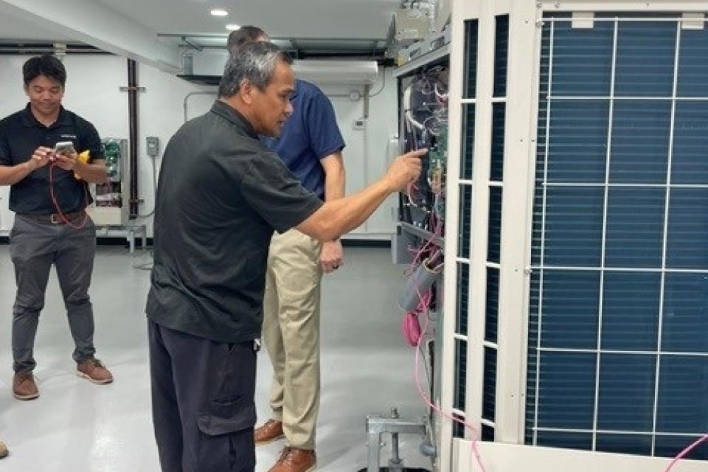 Fujitsu VRF Certification Class 2 hands-on training at the Bob Kayser Training Center