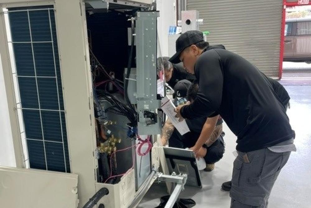 Fujitsu VRF Certification Class 2 hands-on training at the Bob Kayser Training Center