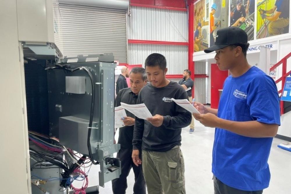 Fujitsu VRF Certification Class 2 hands-on training at the Bob Kayser Training Center